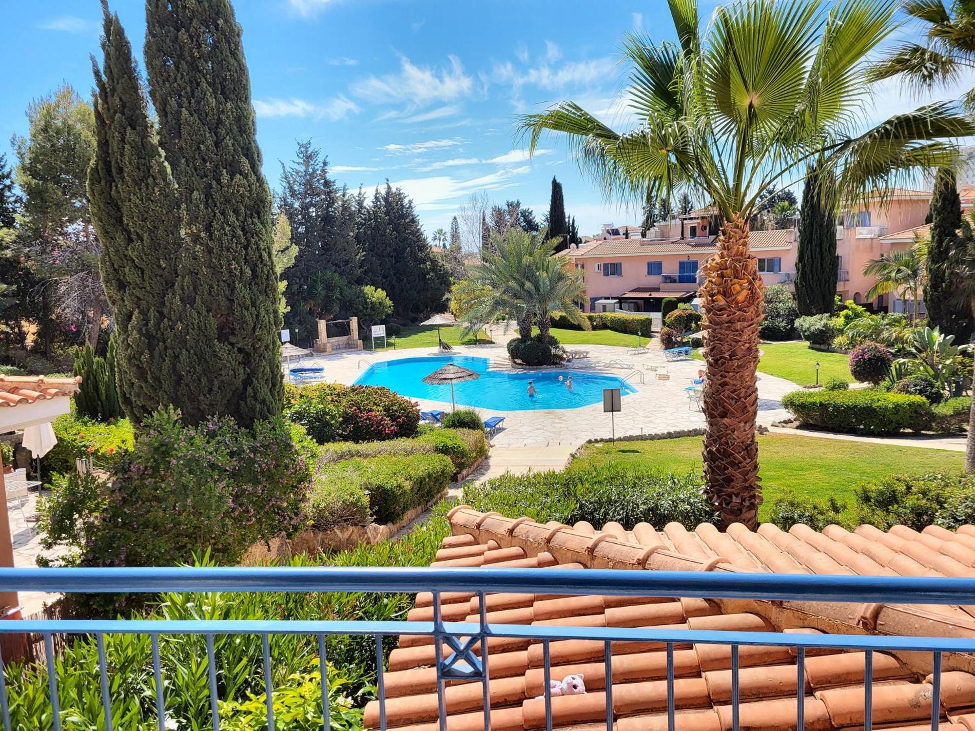 Award-Winning 3-Bedroom Apartment Near Beach Paphos Exterior foto